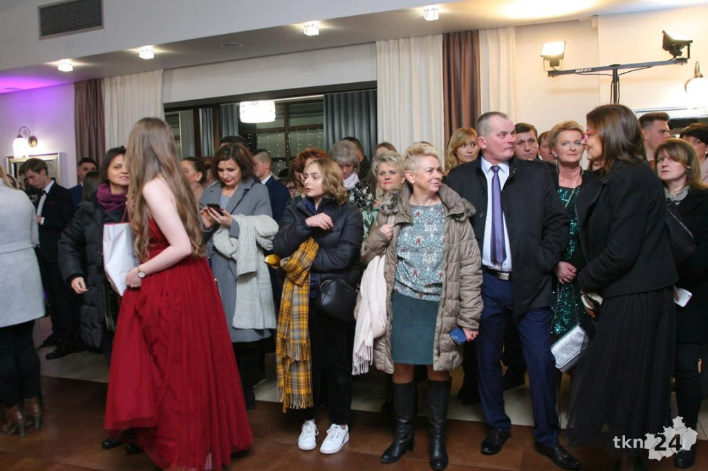 WIDEO: Studniówka I LO z Końskich z zespołem Top Girls!