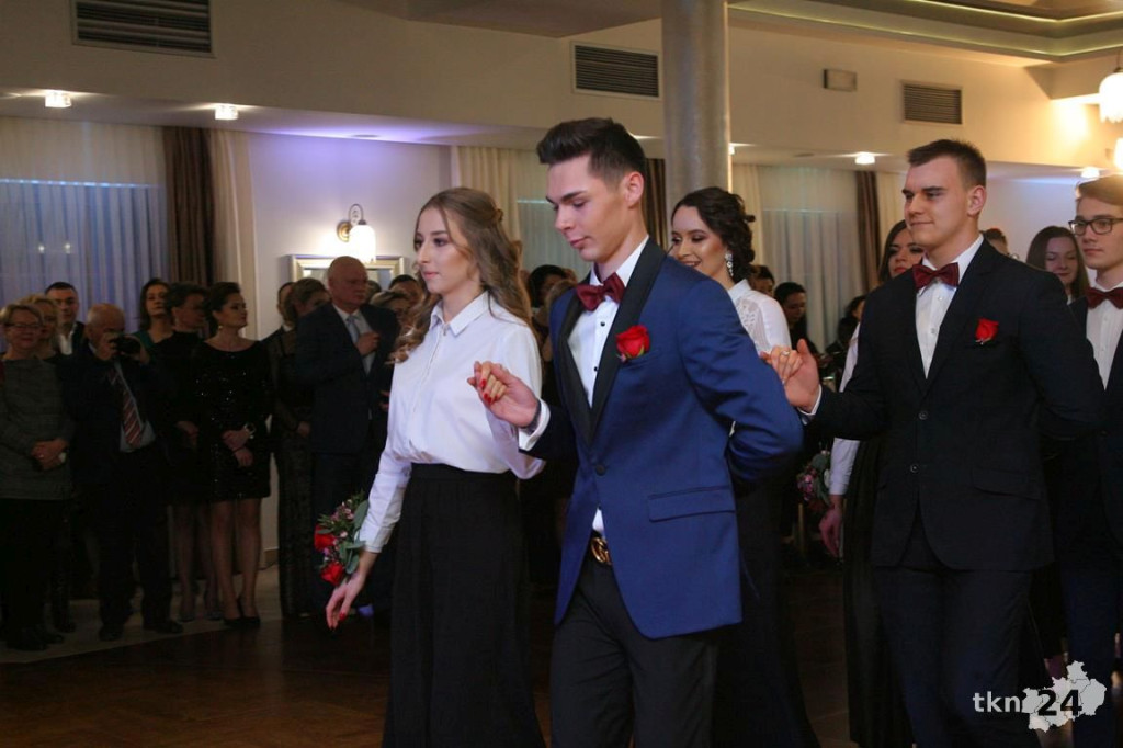 WIDEO: Studniówka I LO z Końskich z zespołem Top Girls!