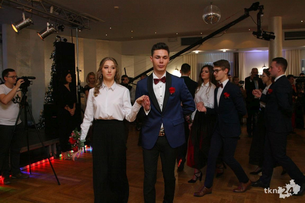 WIDEO: Studniówka I LO z Końskich z zespołem Top Girls!