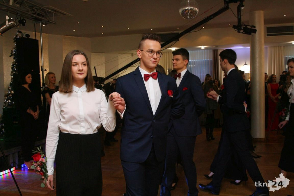 WIDEO: Studniówka I LO z Końskich z zespołem Top Girls!