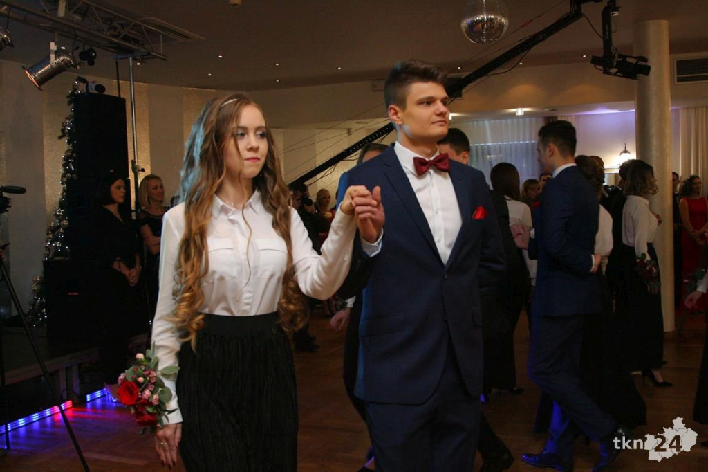 WIDEO: Studniówka I LO z Końskich z zespołem Top Girls!