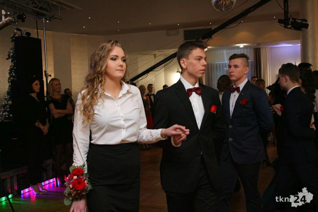 WIDEO: Studniówka I LO z Końskich z zespołem Top Girls!
