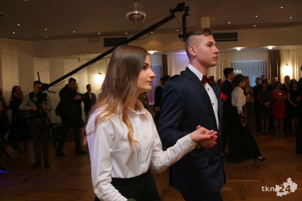 WIDEO: Studniówka I LO z Końskich z zespołem Top Girls!