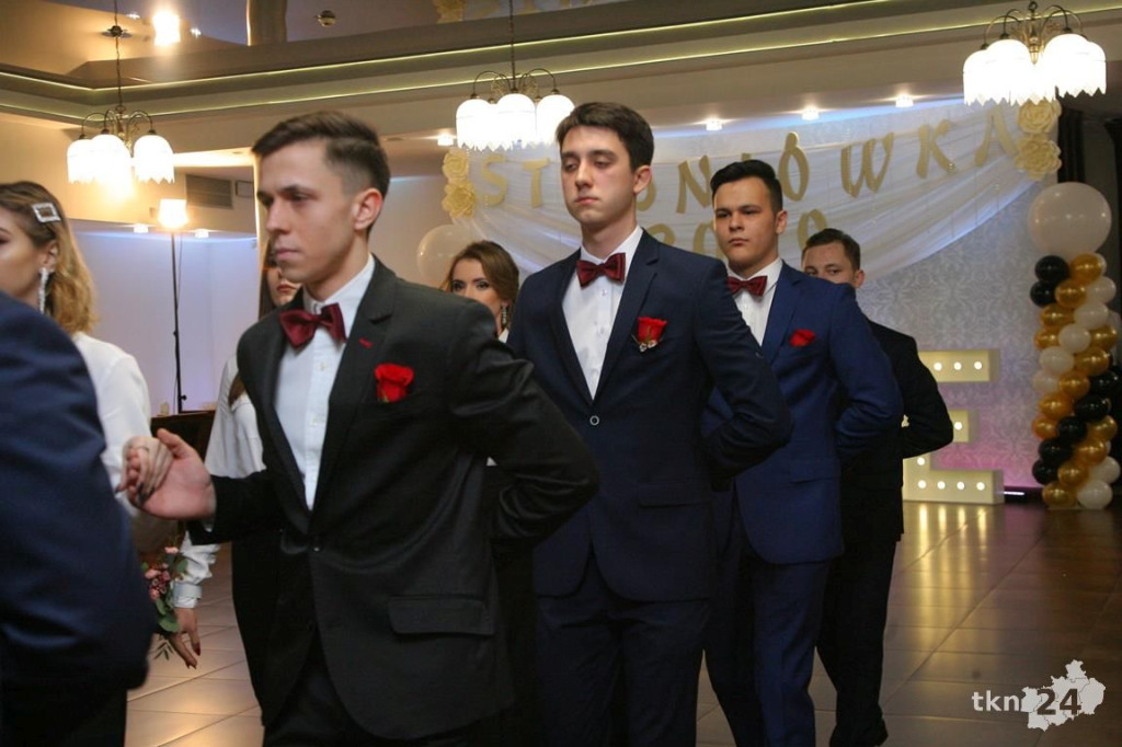 WIDEO: Studniówka I LO z Końskich z zespołem Top Girls!
