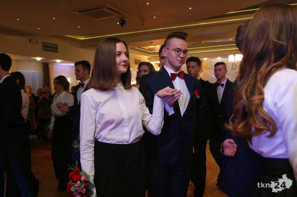 WIDEO: Studniówka I LO z Końskich z zespołem Top Girls!