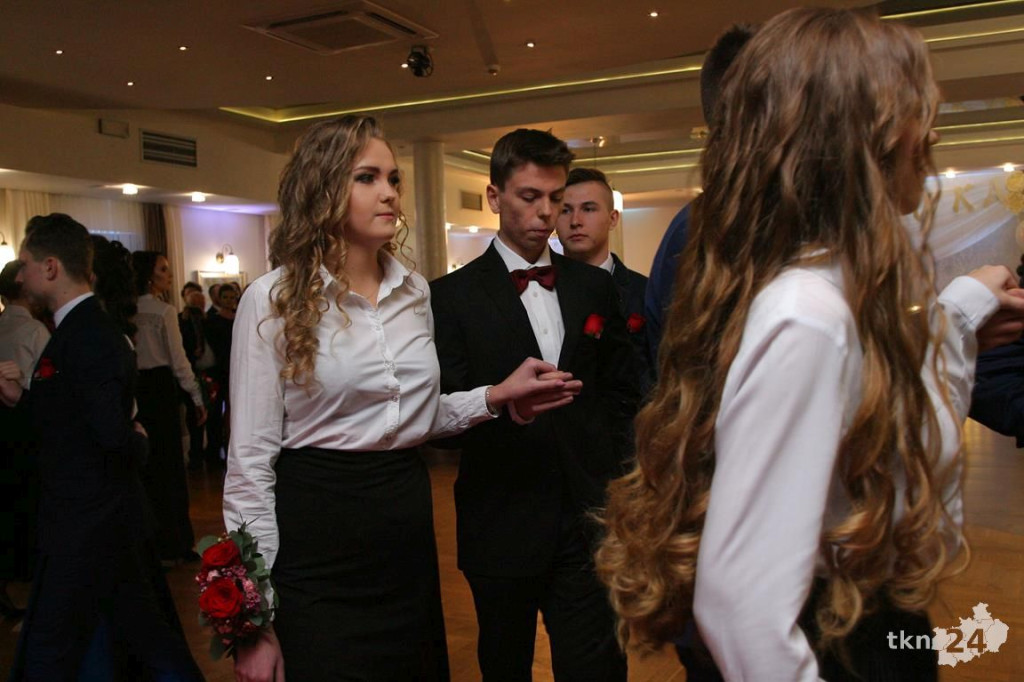 WIDEO: Studniówka I LO z Końskich z zespołem Top Girls!