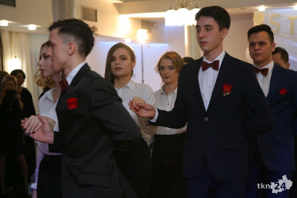 WIDEO: Studniówka I LO z Końskich z zespołem Top Girls!