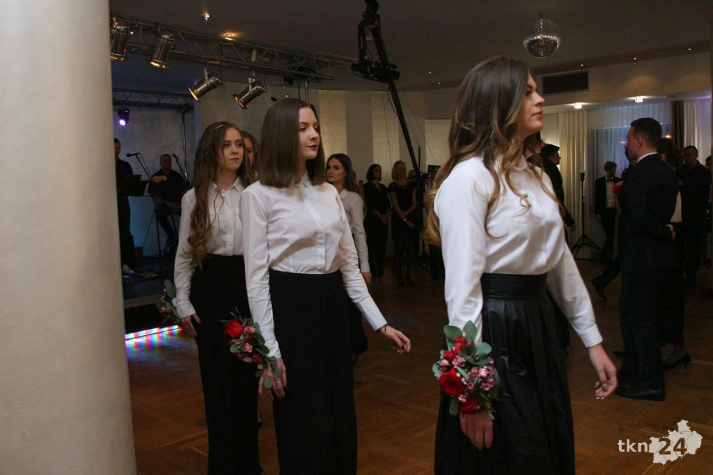 WIDEO: Studniówka I LO z Końskich z zespołem Top Girls!