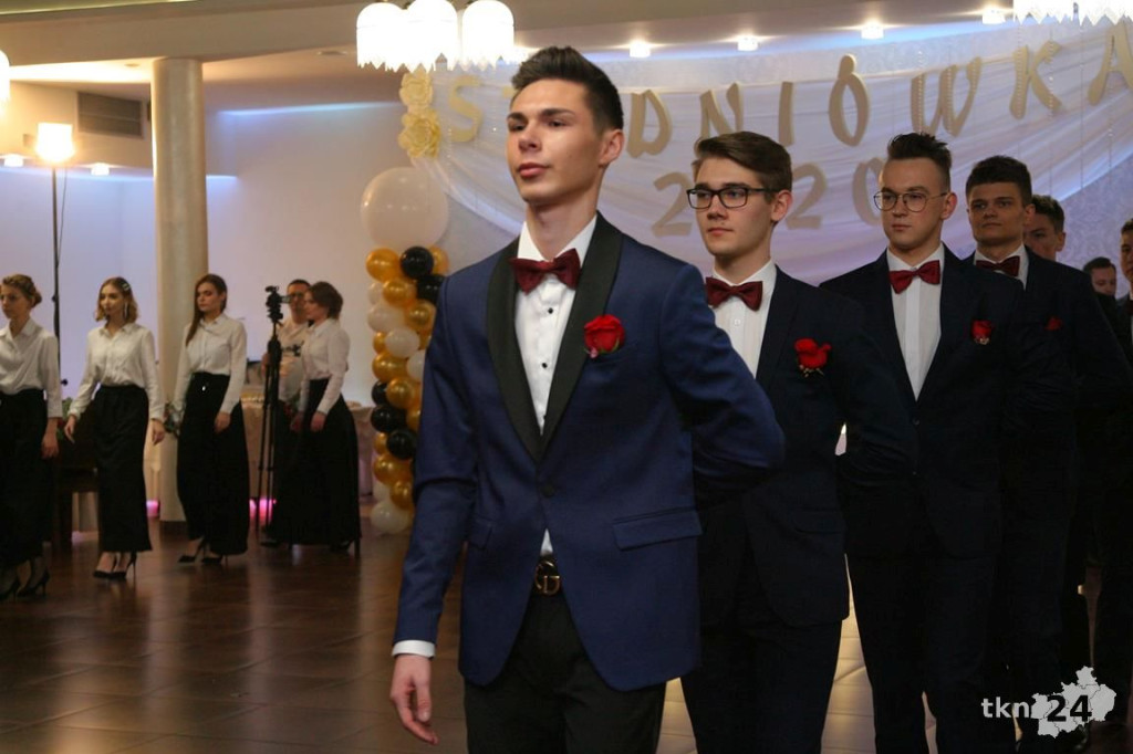 WIDEO: Studniówka I LO z Końskich z zespołem Top Girls!