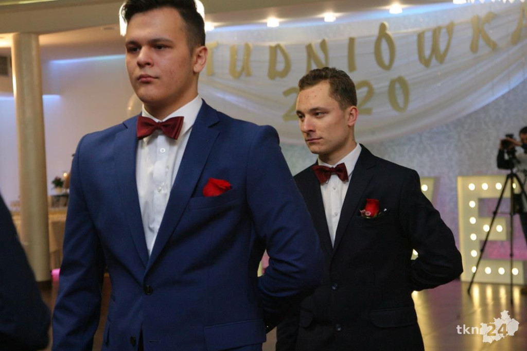 WIDEO: Studniówka I LO z Końskich z zespołem Top Girls!