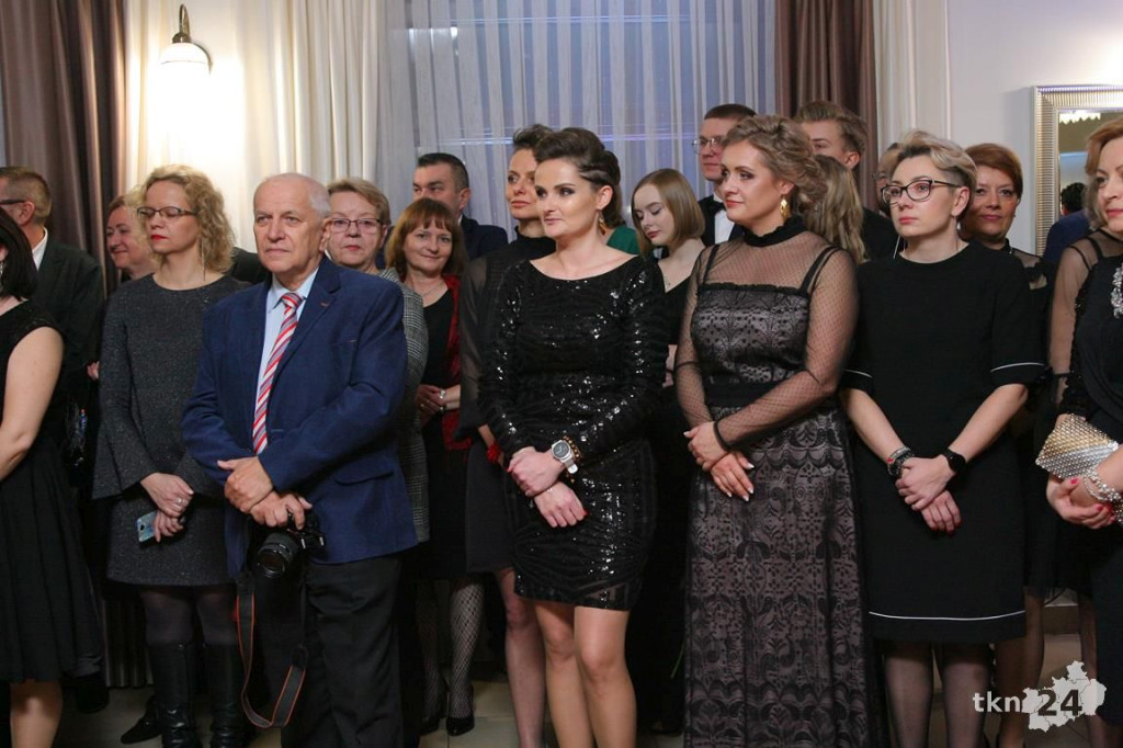 WIDEO: Studniówka I LO z Końskich z zespołem Top Girls!