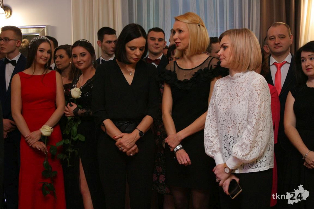 WIDEO: Studniówka I LO z Końskich z zespołem Top Girls!