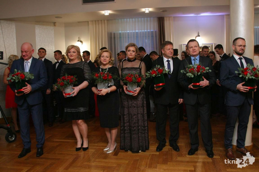 WIDEO: Studniówka I LO z Końskich z zespołem Top Girls!