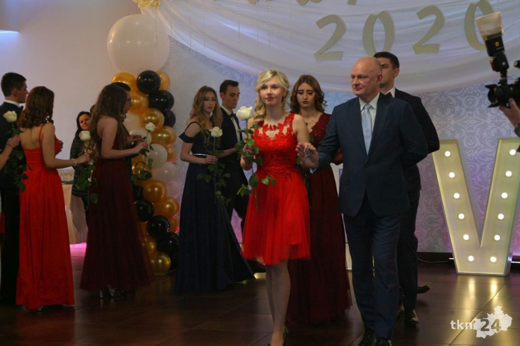 WIDEO: Studniówka I LO z Końskich z zespołem Top Girls!