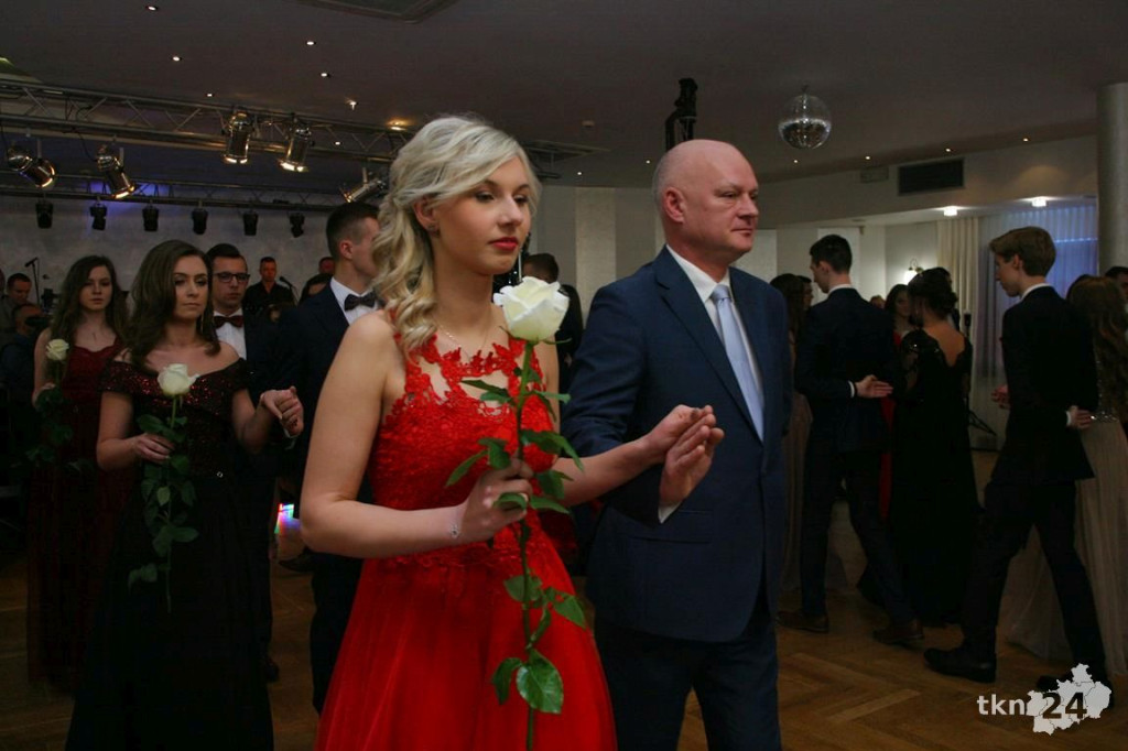 WIDEO: Studniówka I LO z Końskich z zespołem Top Girls!