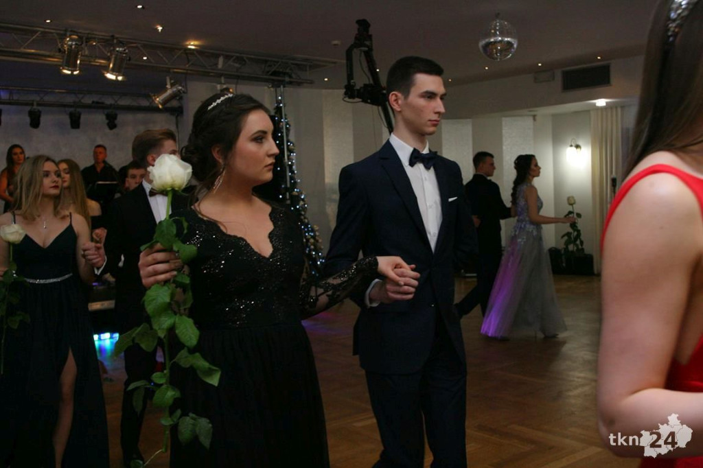 WIDEO: Studniówka I LO z Końskich z zespołem Top Girls!