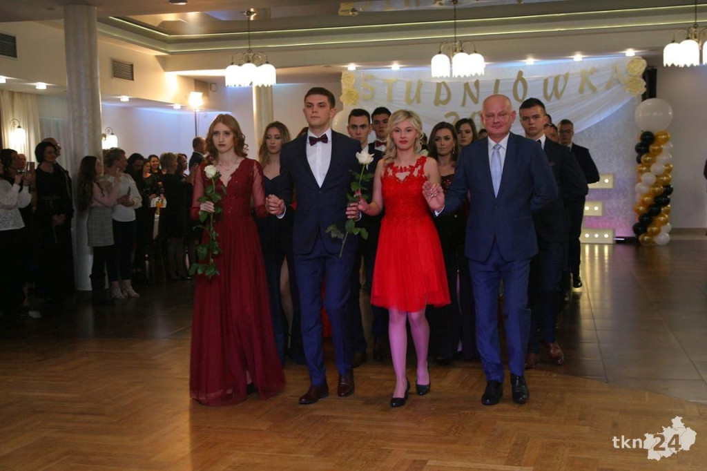 WIDEO: Studniówka I LO z Końskich z zespołem Top Girls!