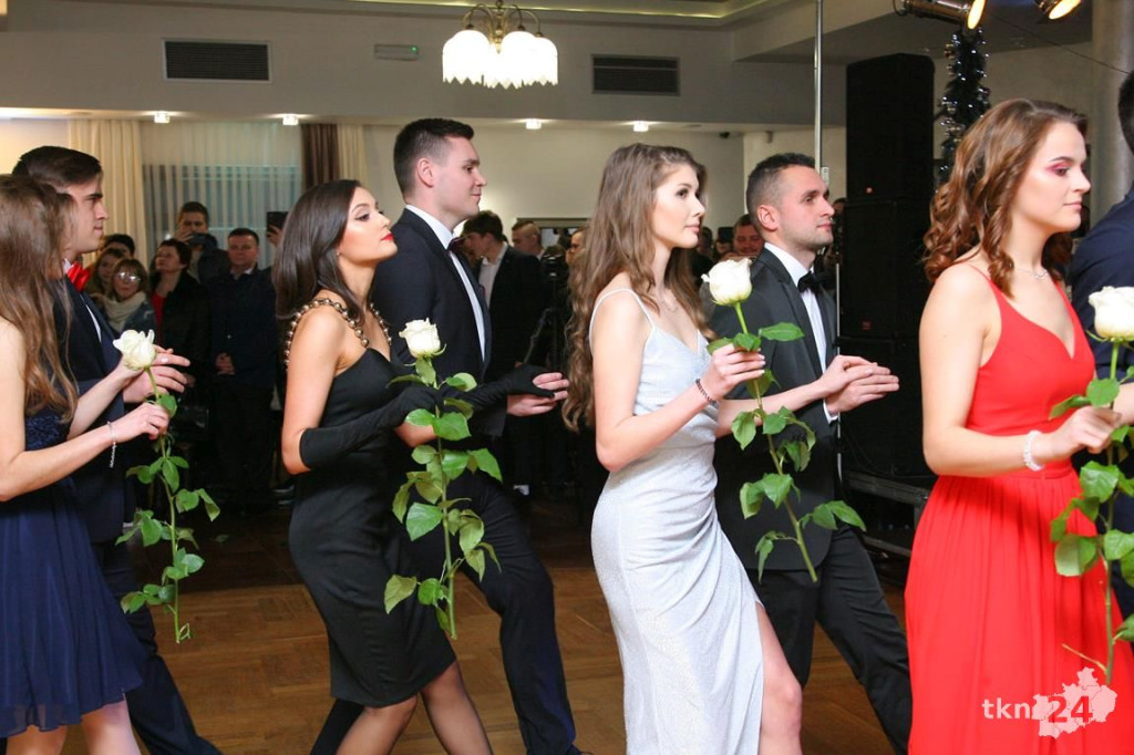 WIDEO: Studniówka I LO z Końskich z zespołem Top Girls!