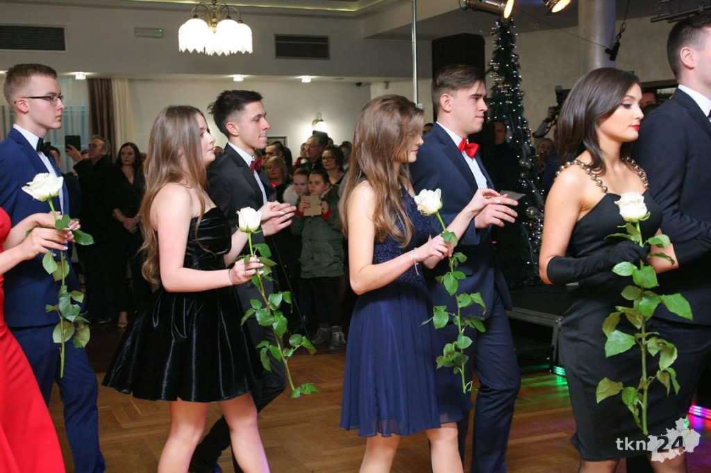 WIDEO: Studniówka I LO z Końskich z zespołem Top Girls!