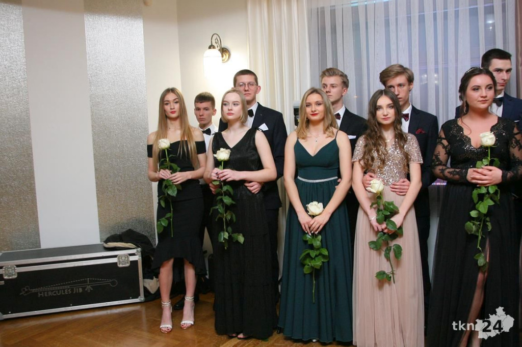 WIDEO: Studniówka I LO z Końskich z zespołem Top Girls!