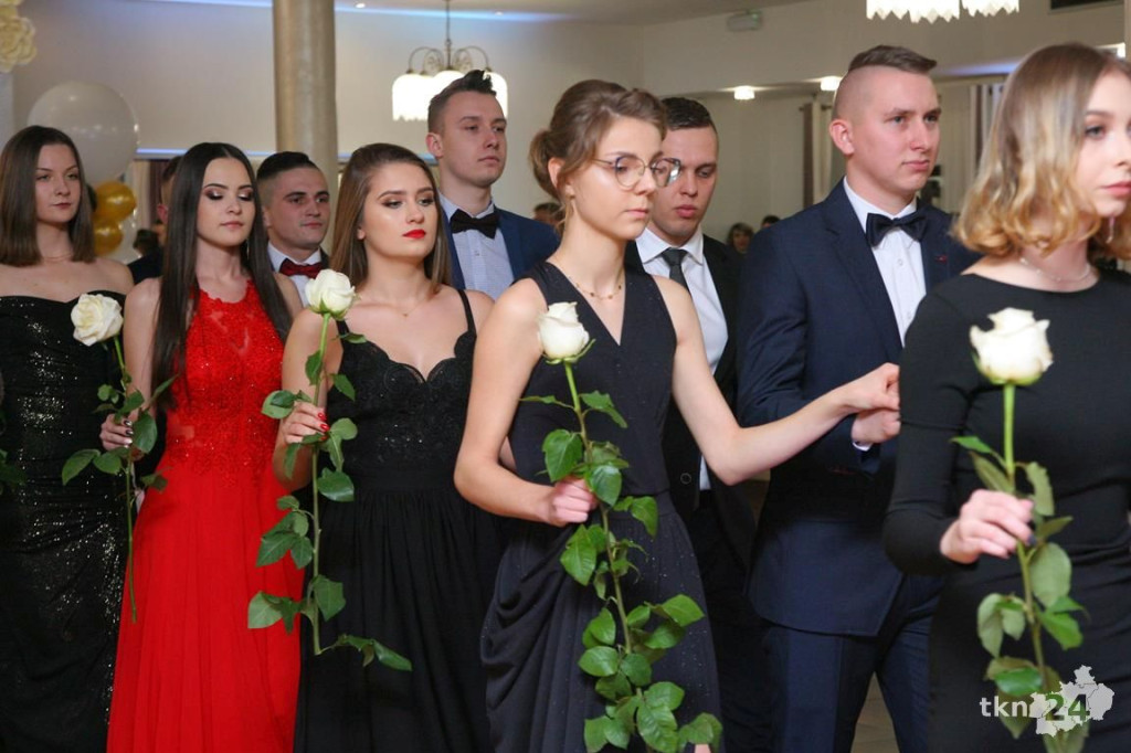 WIDEO: Studniówka I LO z Końskich z zespołem Top Girls!