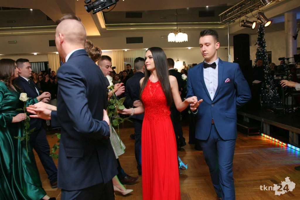 WIDEO: Studniówka I LO z Końskich z zespołem Top Girls!