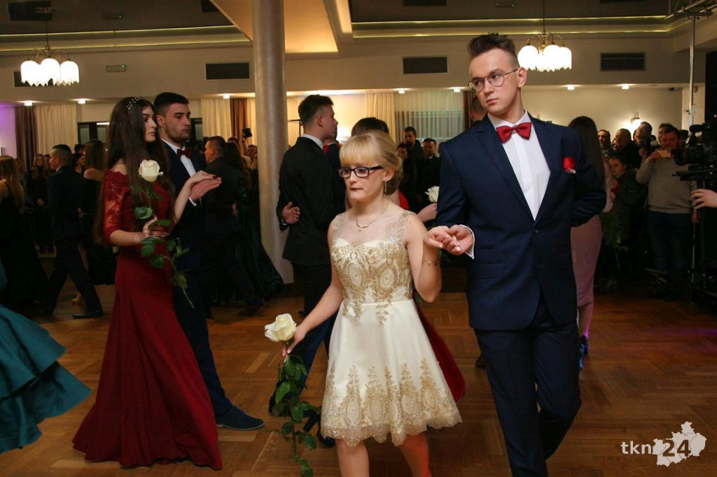 WIDEO: Studniówka I LO z Końskich z zespołem Top Girls!