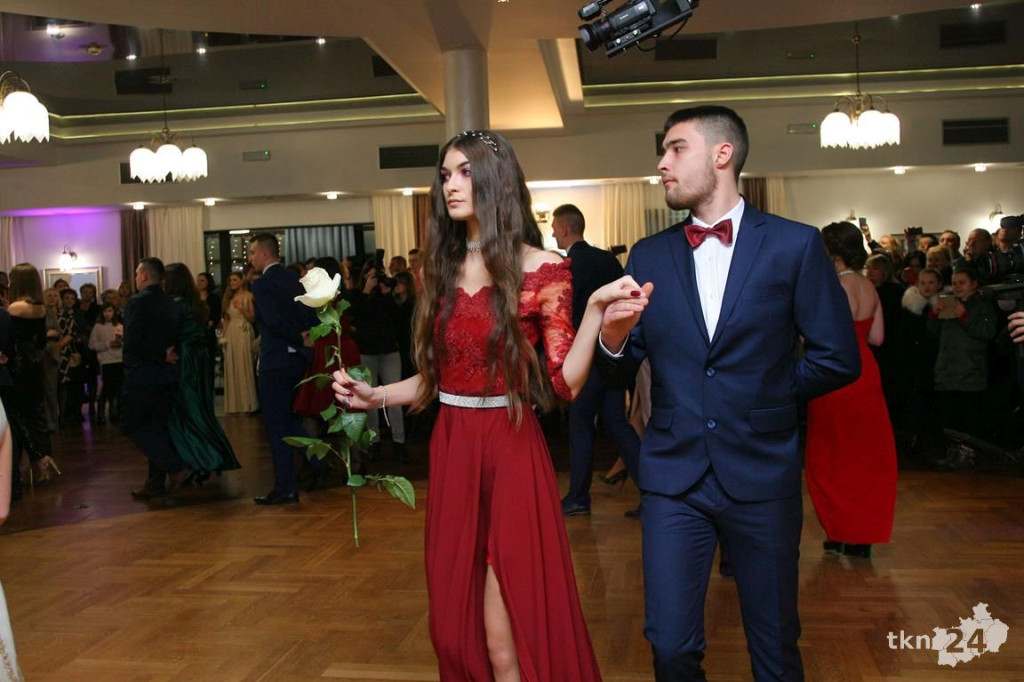 WIDEO: Studniówka I LO z Końskich z zespołem Top Girls!