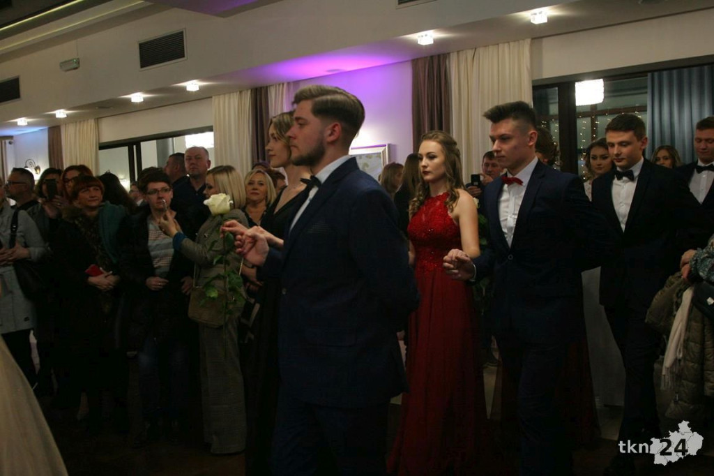 WIDEO: Studniówka I LO z Końskich z zespołem Top Girls!