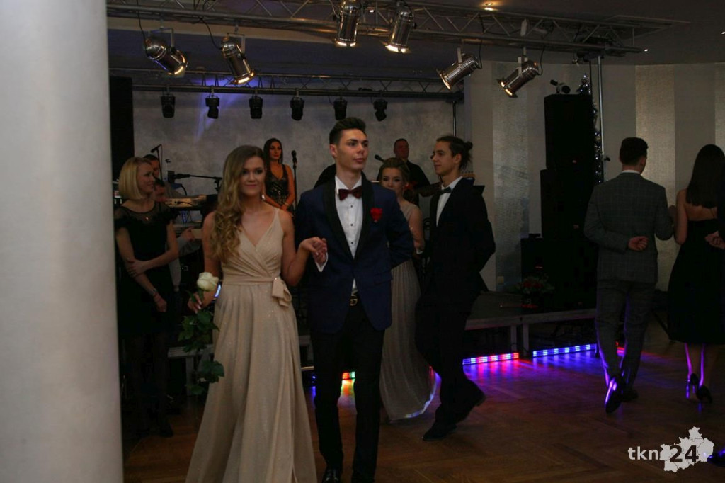 WIDEO: Studniówka I LO z Końskich z zespołem Top Girls!