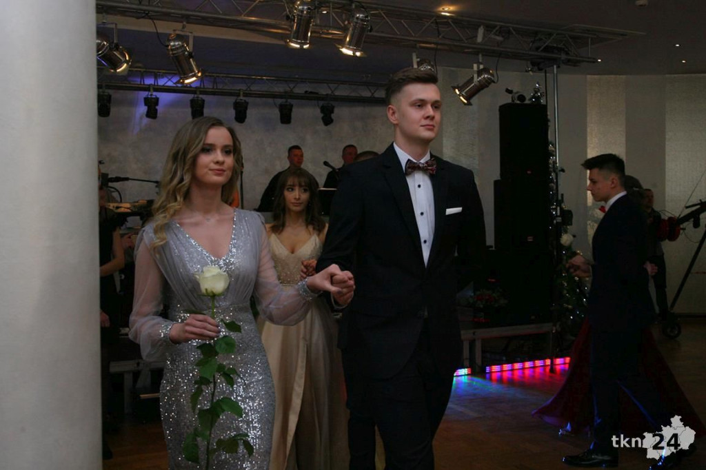 WIDEO: Studniówka I LO z Końskich z zespołem Top Girls!
