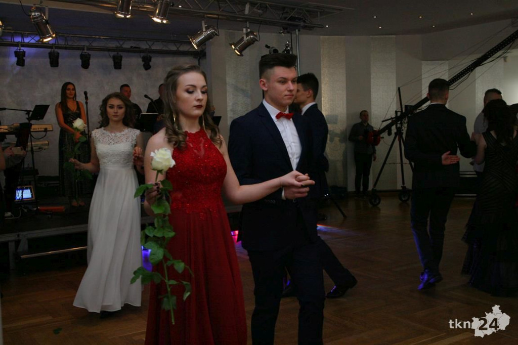 WIDEO: Studniówka I LO z Końskich z zespołem Top Girls!