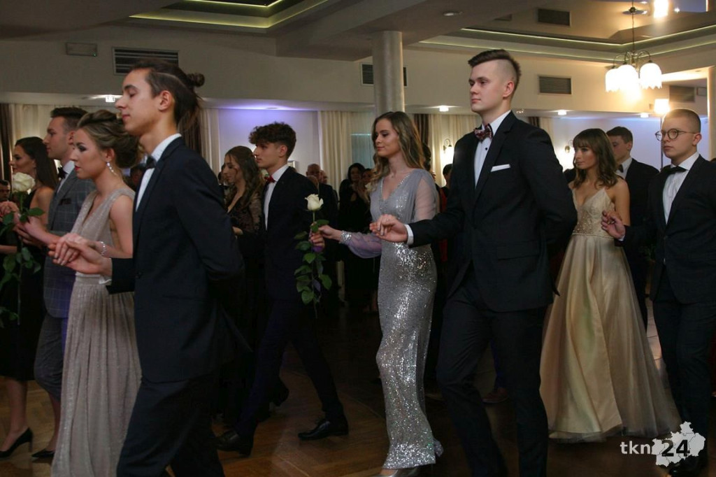 WIDEO: Studniówka I LO z Końskich z zespołem Top Girls!