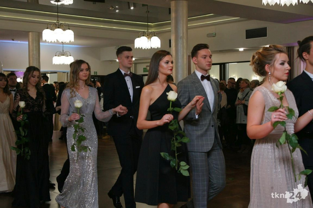 WIDEO: Studniówka I LO z Końskich z zespołem Top Girls!