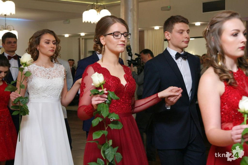 WIDEO: Studniówka I LO z Końskich z zespołem Top Girls!