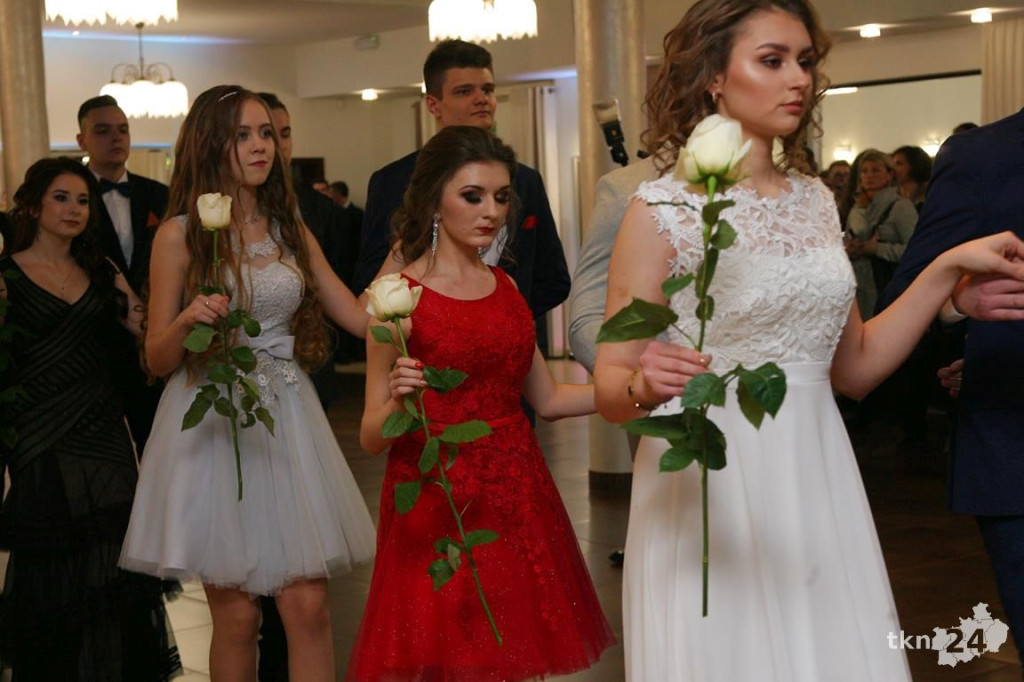 WIDEO: Studniówka I LO z Końskich z zespołem Top Girls!