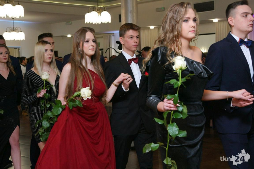 WIDEO: Studniówka I LO z Końskich z zespołem Top Girls!