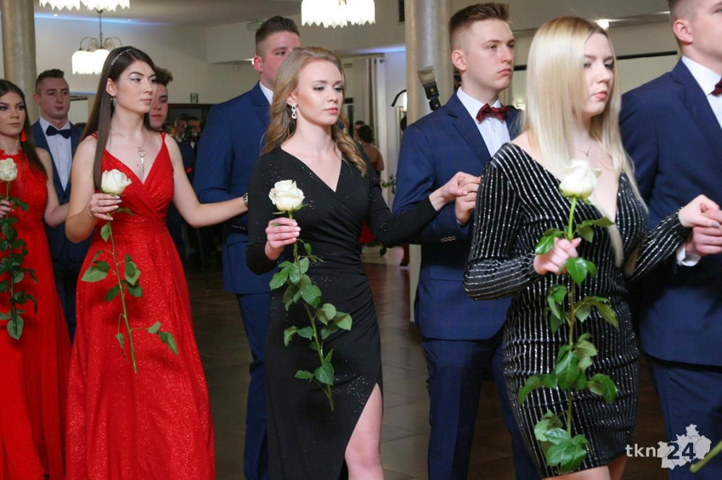 WIDEO: Studniówka I LO z Końskich z zespołem Top Girls!
