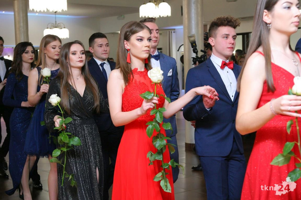 WIDEO: Studniówka I LO z Końskich z zespołem Top Girls!