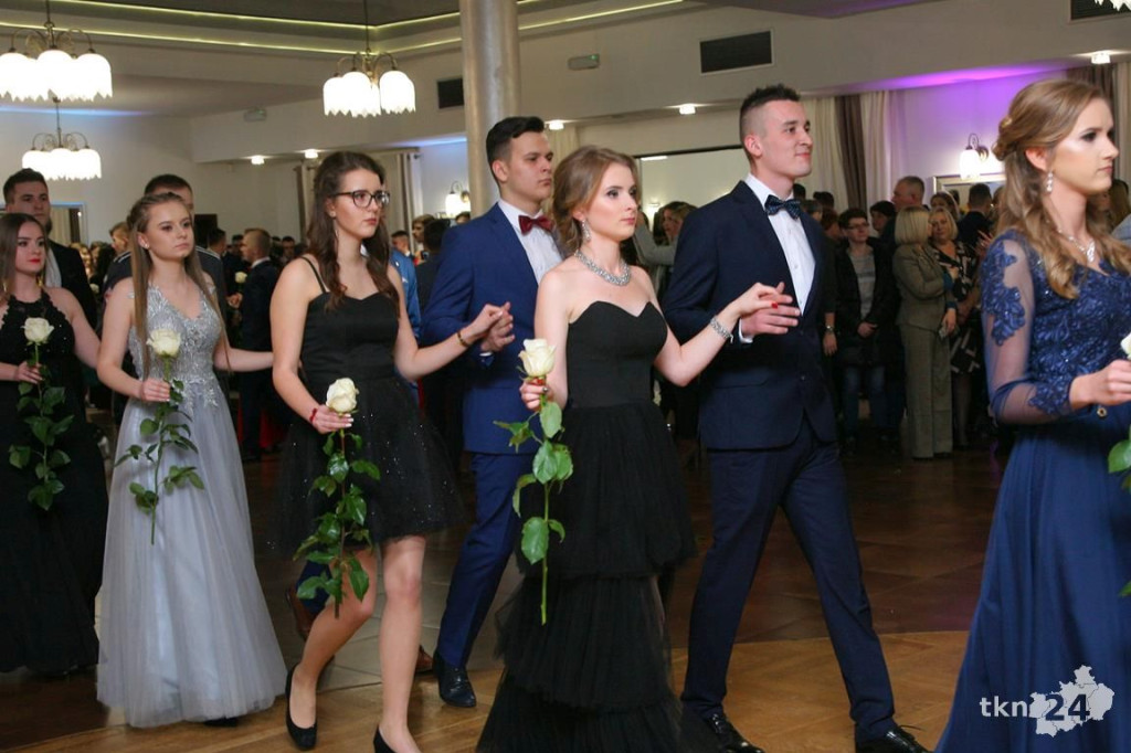 WIDEO: Studniówka I LO z Końskich z zespołem Top Girls!