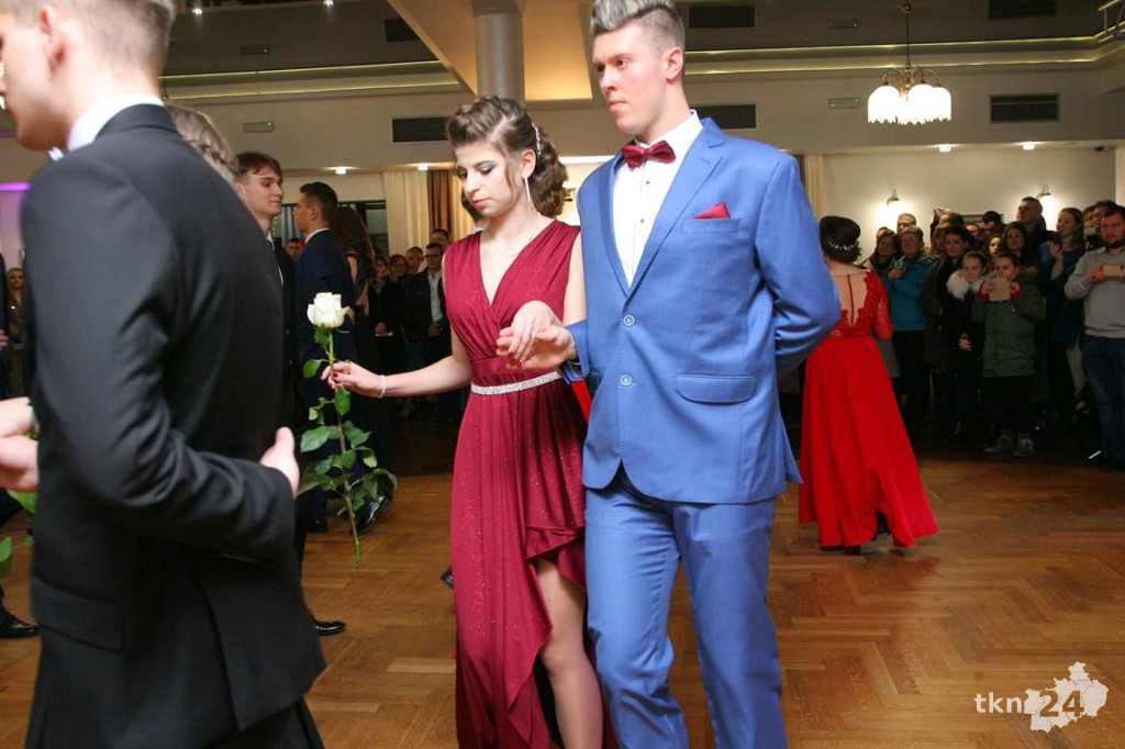 WIDEO: Studniówka I LO z Końskich z zespołem Top Girls!