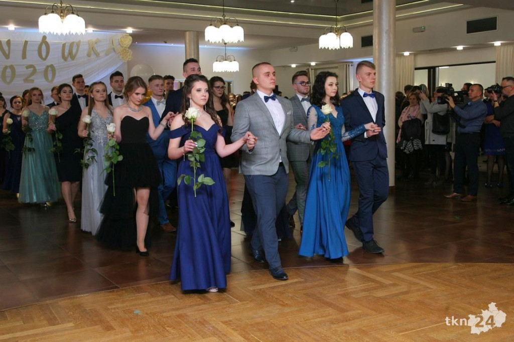 WIDEO: Studniówka I LO z Końskich z zespołem Top Girls!
