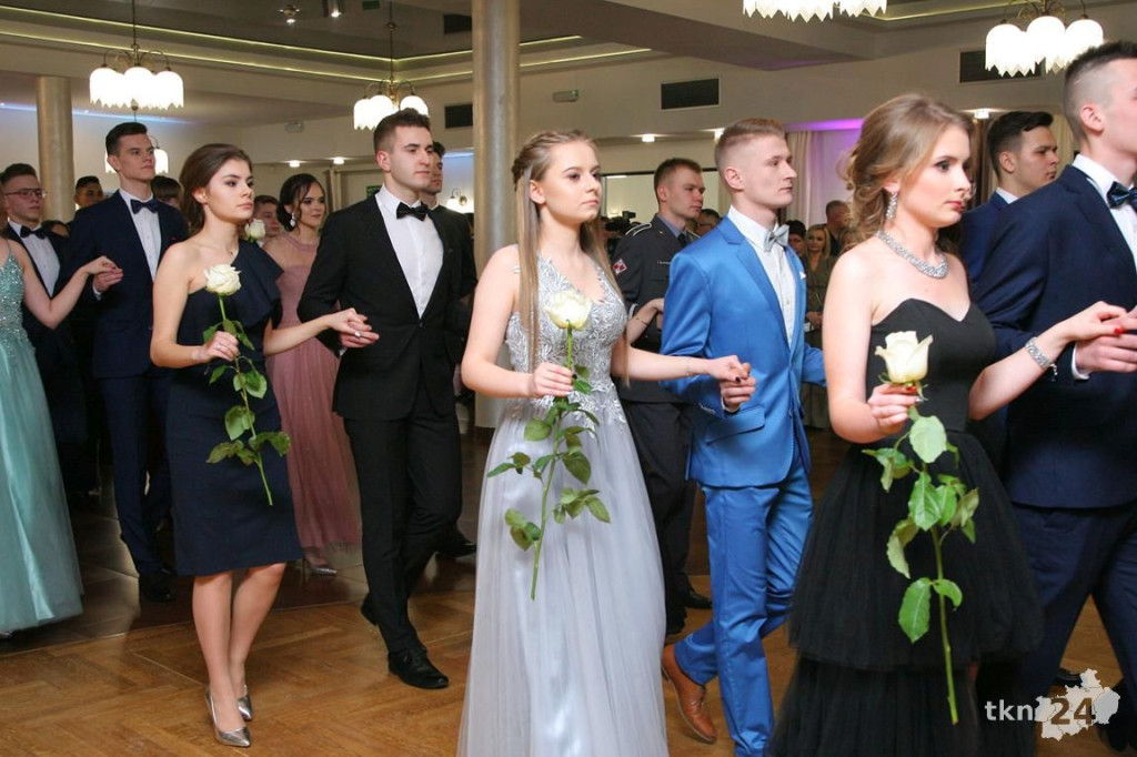 WIDEO: Studniówka I LO z Końskich z zespołem Top Girls!