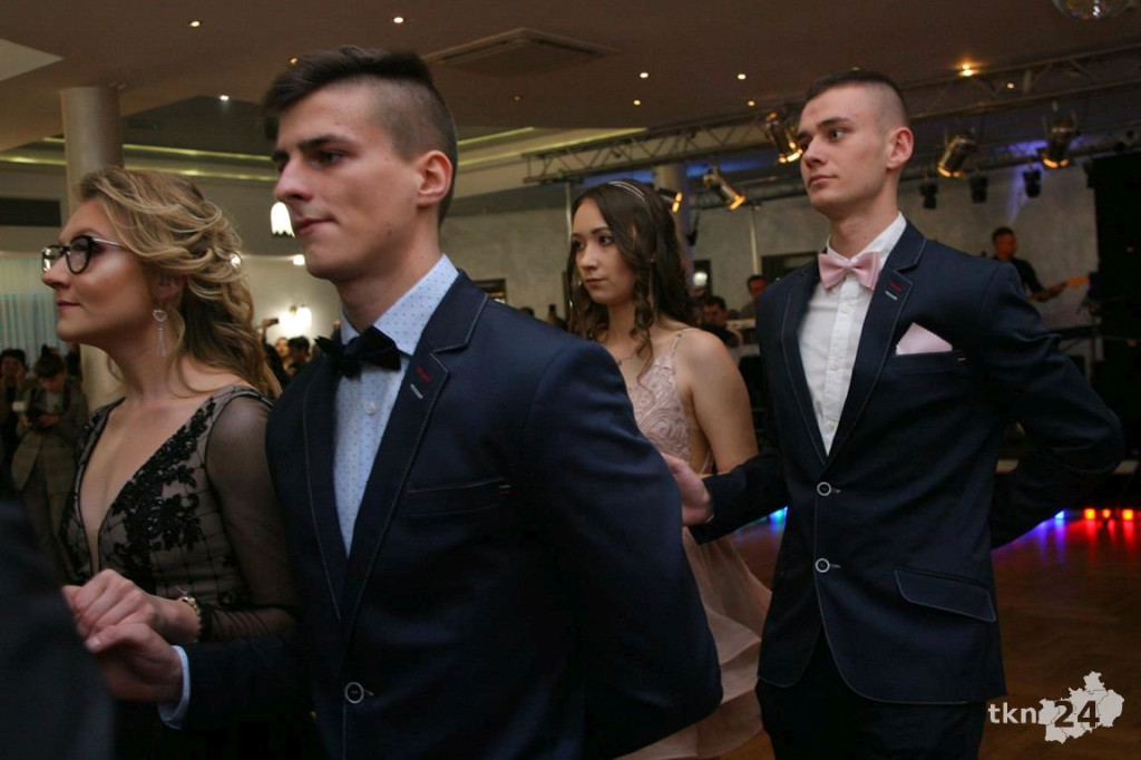 WIDEO: Studniówka I LO z Końskich z zespołem Top Girls!
