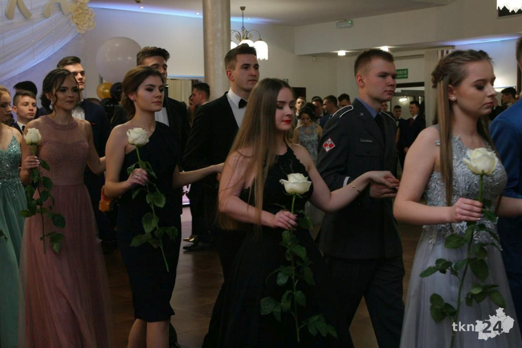 WIDEO: Studniówka I LO z Końskich z zespołem Top Girls!
