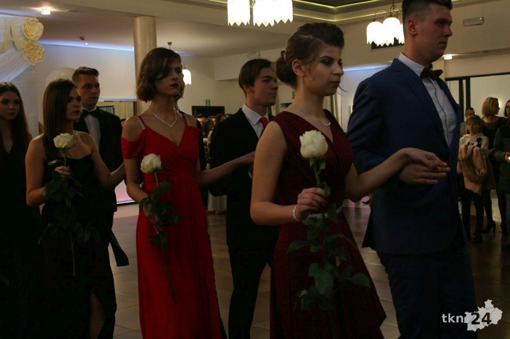 WIDEO: Studniówka I LO z Końskich z zespołem Top Girls!