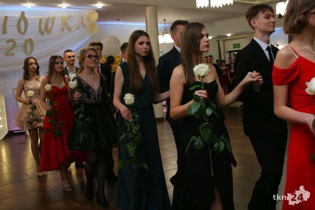 WIDEO: Studniówka I LO z Końskich z zespołem Top Girls!