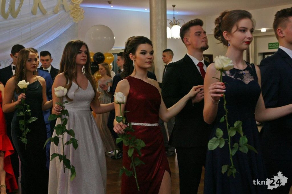 WIDEO: Studniówka I LO z Końskich z zespołem Top Girls!