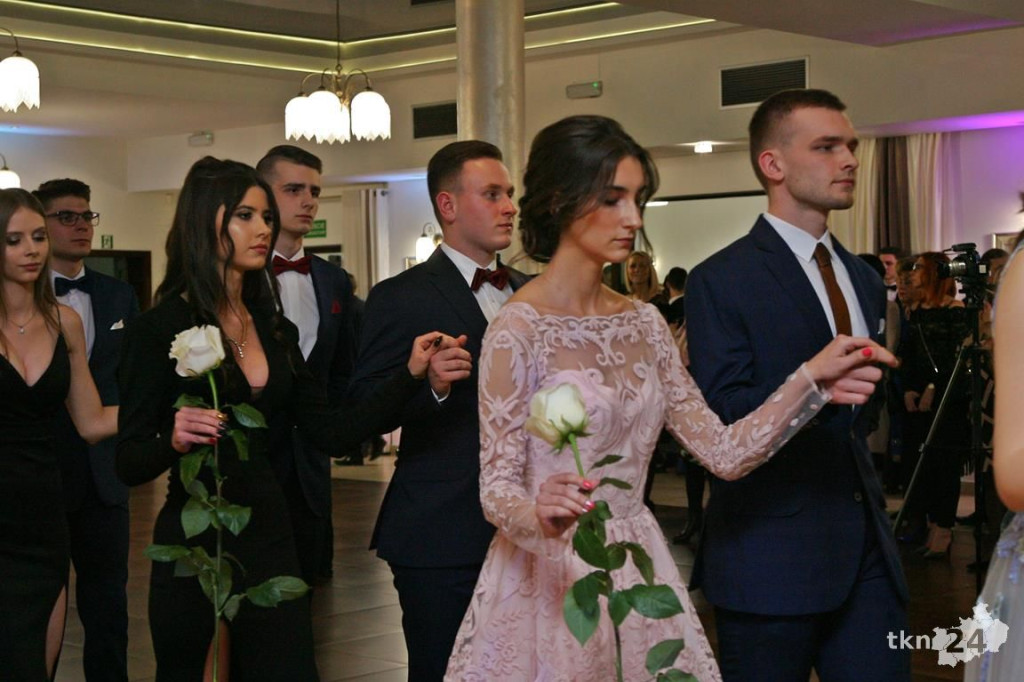 WIDEO: Studniówka I LO z Końskich z zespołem Top Girls!