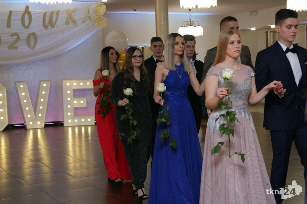WIDEO: Studniówka I LO z Końskich z zespołem Top Girls!